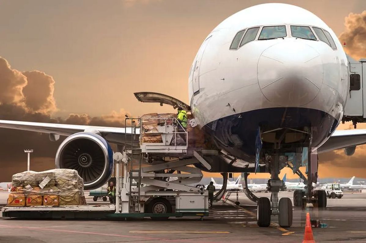 El Aeropuerto de Rosario se posiciona como referente de carga internacional