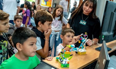 La Municipalidad lanza las Estaciones Digitales itinerantes en Casa de Cultura Barrio Alvear